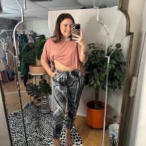 Lululemon Namaskar Pant II Heat Wave White Black Size 6